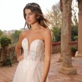 How to Choose the Perfect A-line Wedding Dress